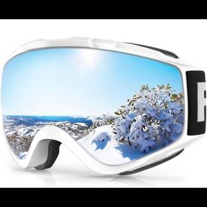 COPY - NWT Women’s ski/ snowboarding goggles comes with carrying couch